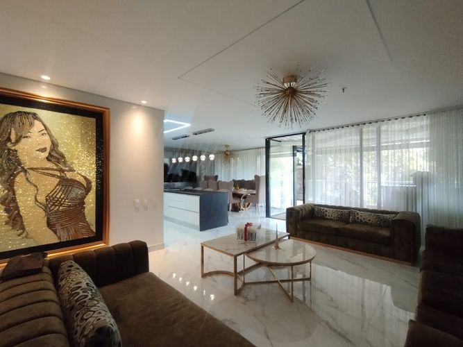 Apartamento de 3 alcobas en arriendo en El Poblado, Medellín, 250 m² · foto 14 de 16