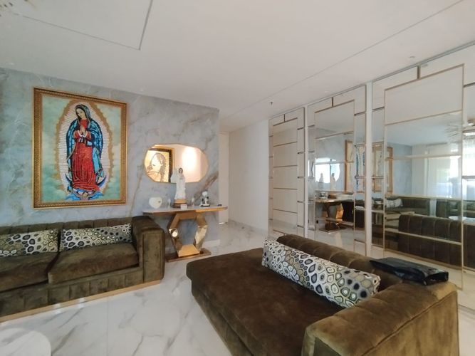 Apartamento de 3 alcobas en arriendo en El Poblado, Medellín, 250 m² · foto 15 de 16