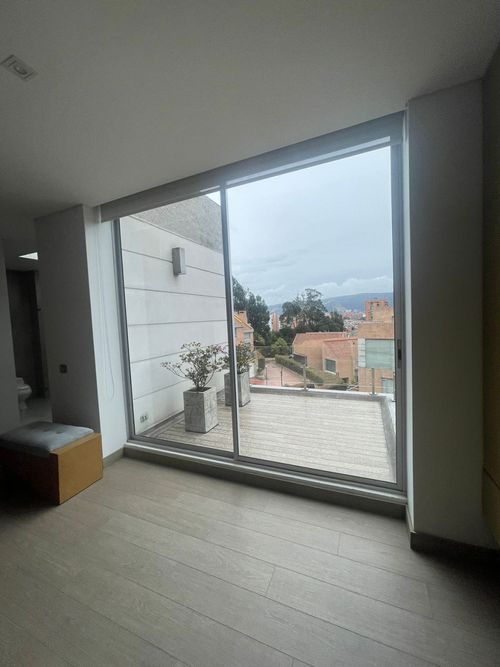 Casa de 4 alcobas en venta en Gratamira, Bogotá, 681 m² · foto 18 de 24
