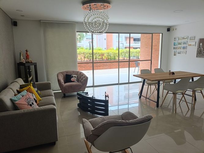 Apartamento de 3 alcobas en venta en Pance, Cali, 162 m² · foto 2 de 24