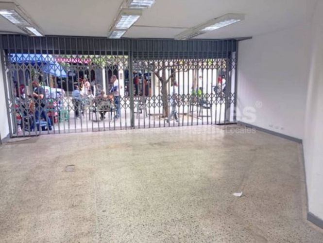 Local en arriendo en La Candelaria, Medellín, 360 m² · foto 2 de 19