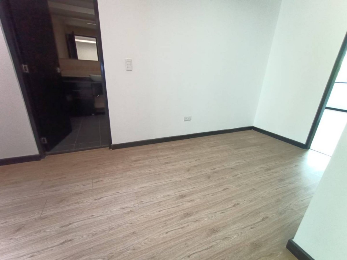 Casa en venta en Fontibon, Bogotá · foto 17 de 24