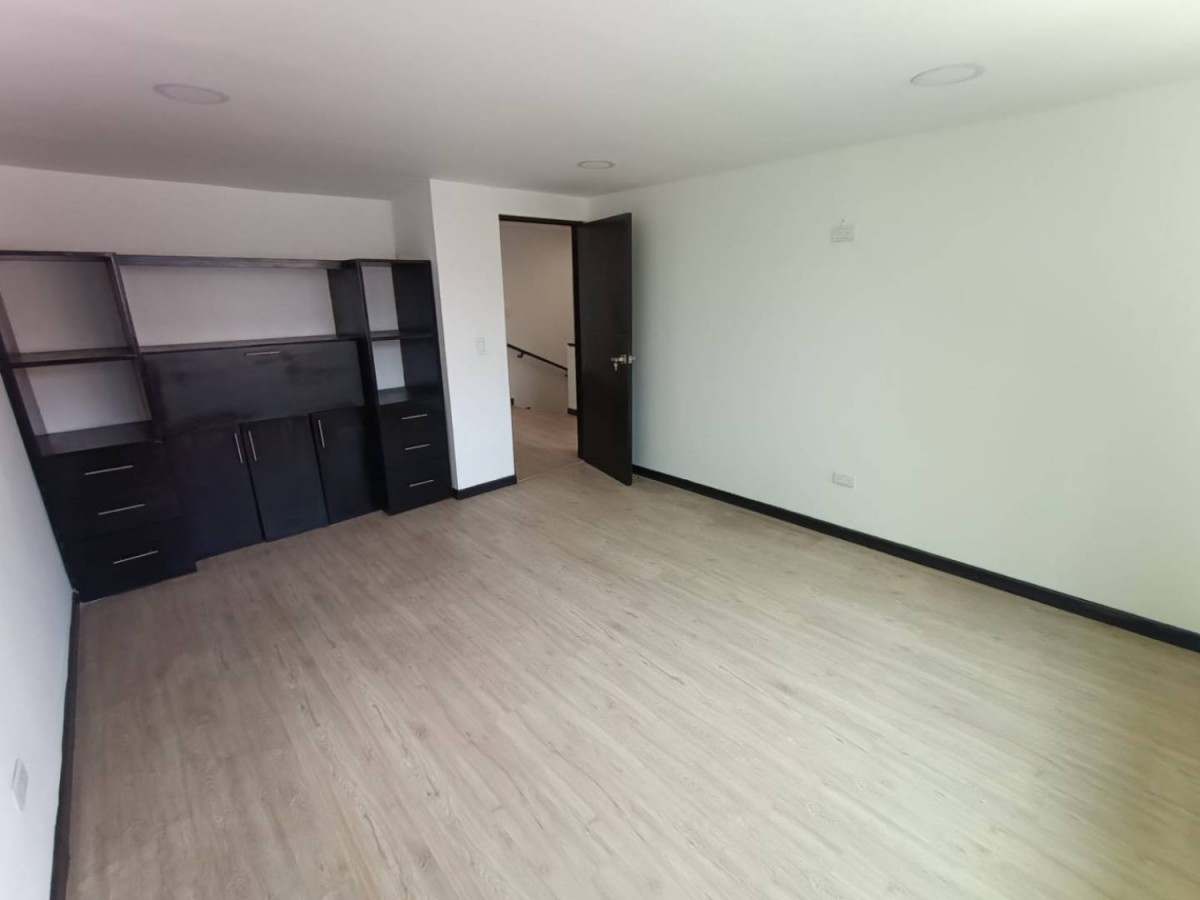 Casa en venta en Fontibon, Bogotá · foto 23 de 24
