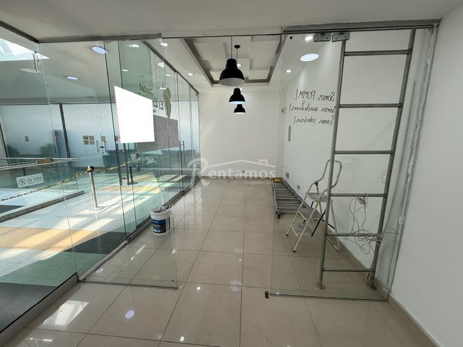 Local en arriendo en La Candelaria, Medellín, 20 m² · foto 3 de 19