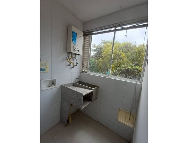 Apartamento de 3 alcobas en venta en El Cinal, Bucaramanga, 80 m² · foto 13 de 14