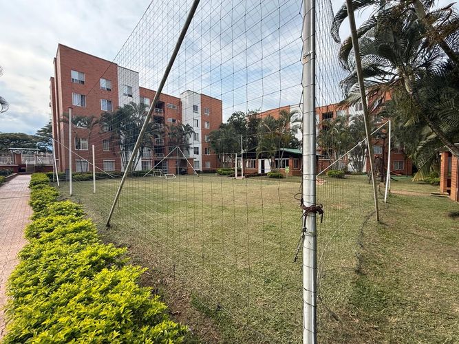 Apartamento de 3 alcobas en venta en Prados Del Limonar, Cali, 86 m² · foto 11 de 15