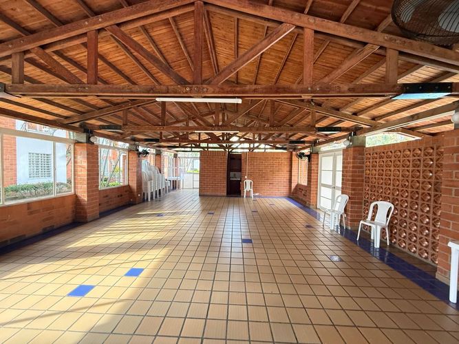 Apartamento de 3 alcobas en venta en Prados Del Limonar, Cali, 86 m² · foto 12 de 15
