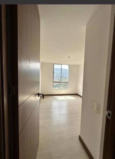 Apartamento en venta en Loma De Las Brujas, Envigado · foto 6 de 9