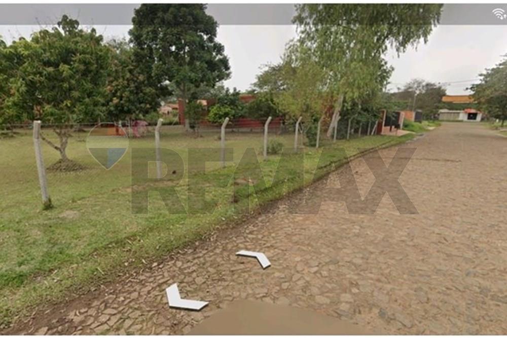 HERMOSO TERRENO CON QUINCHO EN LUQUE - MORA CUE — foto 3