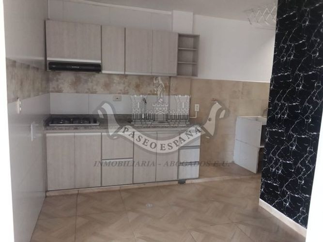 Apartamento de 3 alcobas en venta en El Poblado, Girón, 81 m² · foto 2 de 11