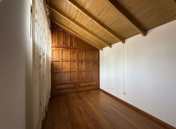 Casa de 5 alcobas en venta en La Palma, Medellín, 320 m² · foto 17 de 17