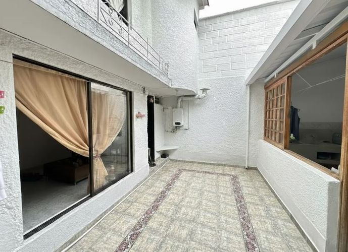 Casa de 5 alcobas en venta en La Palma, Medellín, 320 m² · foto 3 de 17