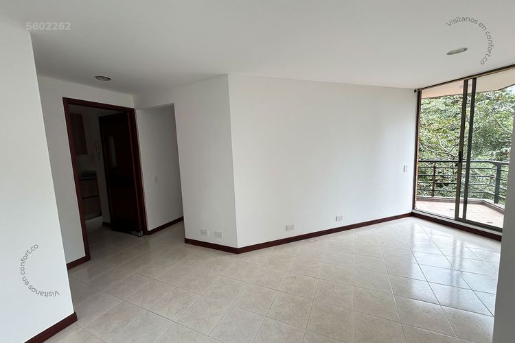 Apartamento de 2 alcobas en arriendo en Las Lomas No.2, Medellín, 67 m² · foto 4 de 18