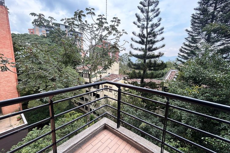 Apartamento de 2 alcobas en arriendo en Las Lomas No.2, Medellín, 67 m² · foto 6 de 18