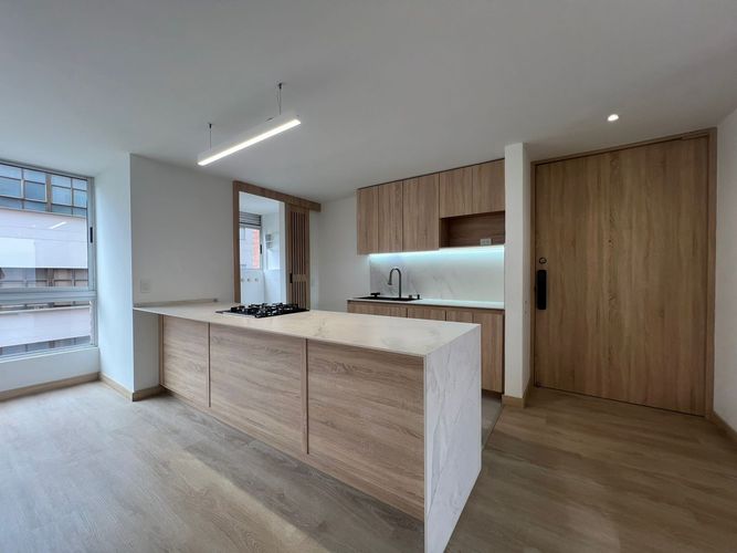 Apartamento de 2 alcobas en arriendo en El Poblado, Medellín, 100 m² · foto 5 de 15