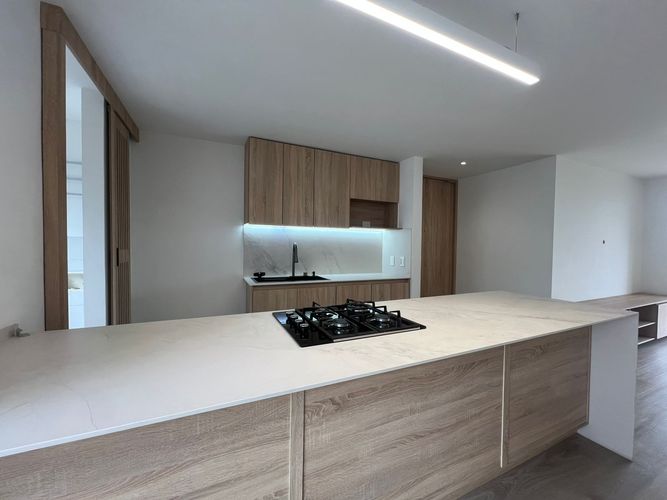 Apartamento de 2 alcobas en arriendo en El Poblado, Medellín, 100 m² · foto 7 de 15