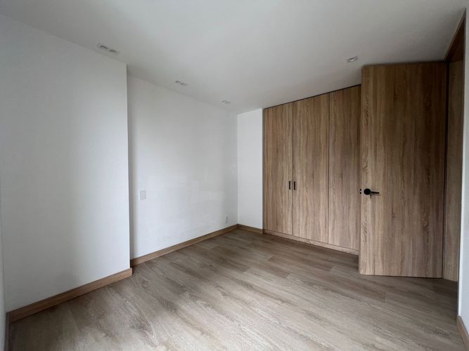Apartamento de 2 alcobas en arriendo en El Poblado, Medellín, 100 m² · foto 9 de 15