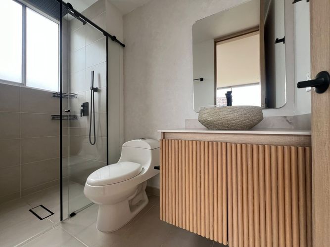 Apartamento de 2 alcobas en arriendo en El Poblado, Medellín, 100 m² · foto 13 de 15