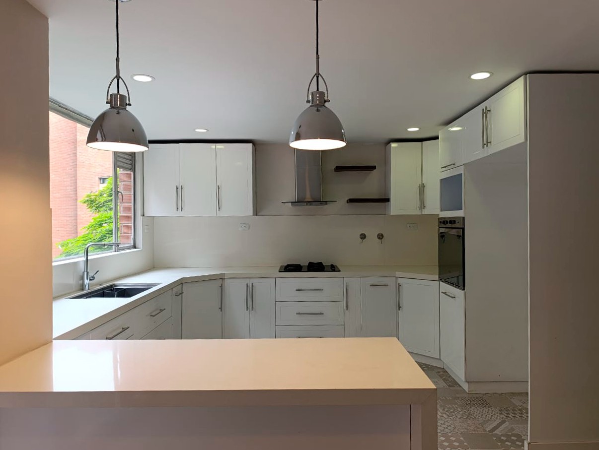 Apartamento en arriendo en El Poblado, Medellín · foto 6 de 19
