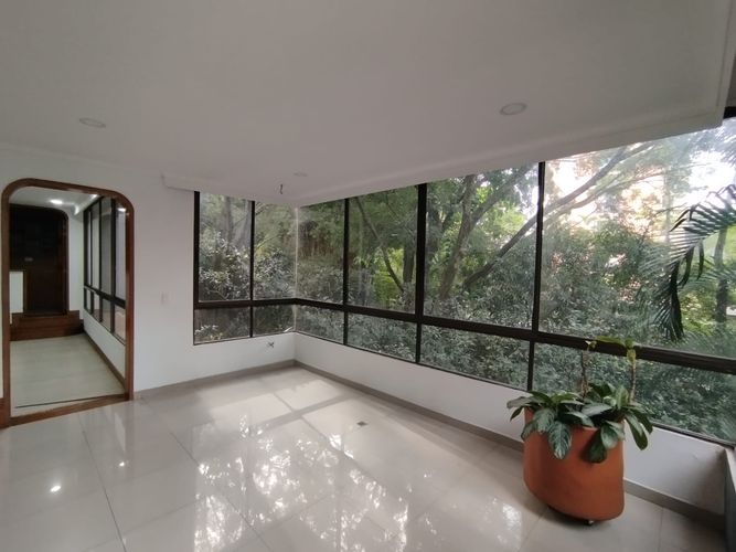 Apartamento de 4 alcobas en arriendo en El Poblado, Medellín, 320 m² · foto 2 de 20