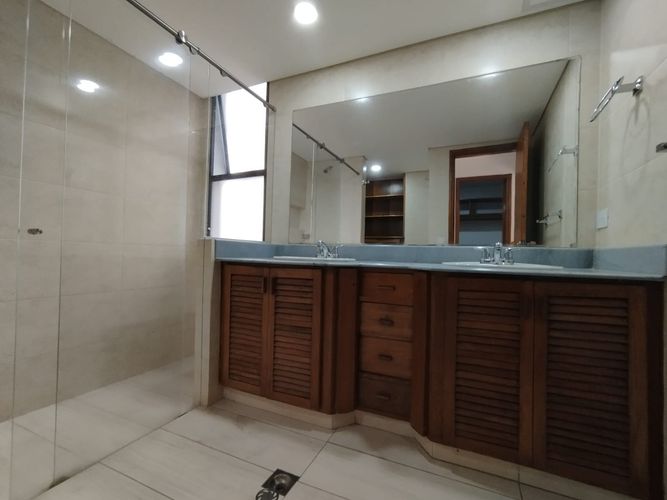 Apartamento de 4 alcobas en arriendo en El Poblado, Medellín, 320 m² · foto 7 de 20