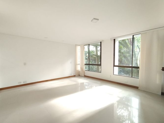 Apartamento de 4 alcobas en arriendo en El Poblado, Medellín, 320 m² · foto 11 de 20