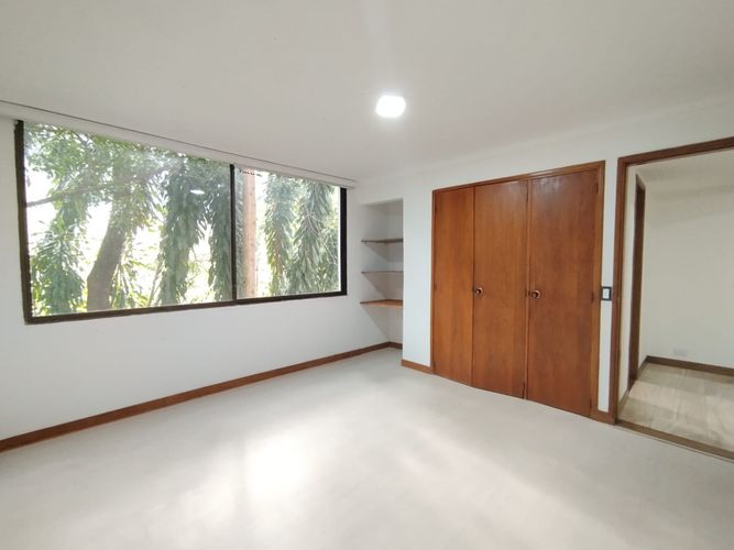 Apartamento de 4 alcobas en arriendo en El Poblado, Medellín, 320 m² · foto 12 de 20
