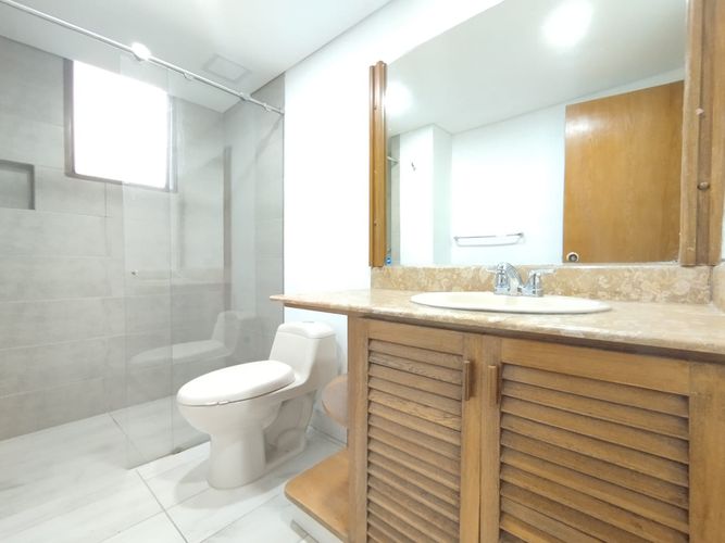 Apartamento de 4 alcobas en arriendo en El Poblado, Medellín, 320 m² · foto 14 de 20