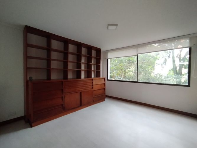 Apartamento de 4 alcobas en arriendo en El Poblado, Medellín, 320 m² · foto 15 de 20
