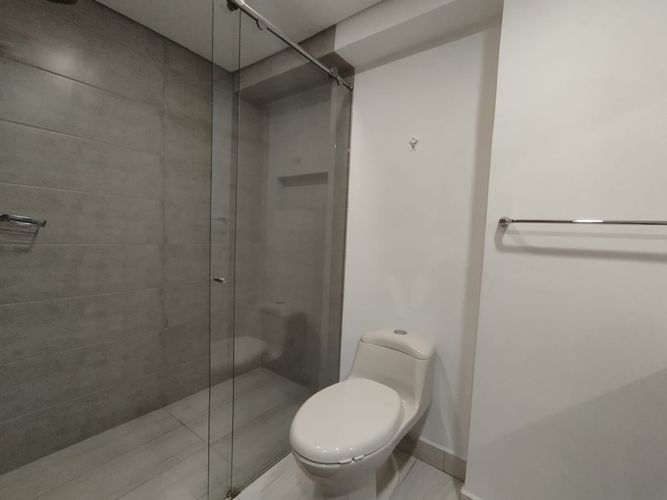 Apartamento de 4 alcobas en arriendo en El Poblado, Medellín, 320 m² · foto 16 de 20