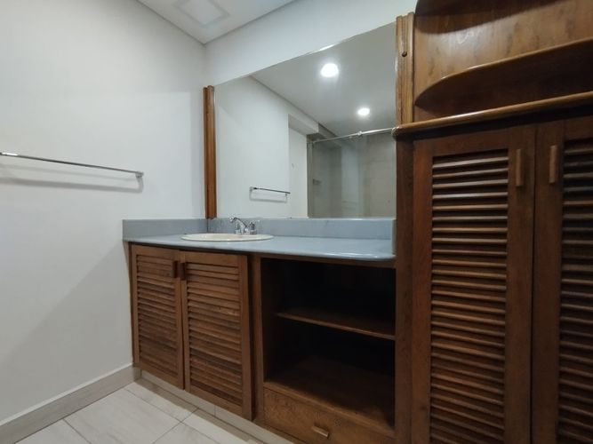 Apartamento de 4 alcobas en arriendo en El Poblado, Medellín, 320 m² · foto 17 de 20