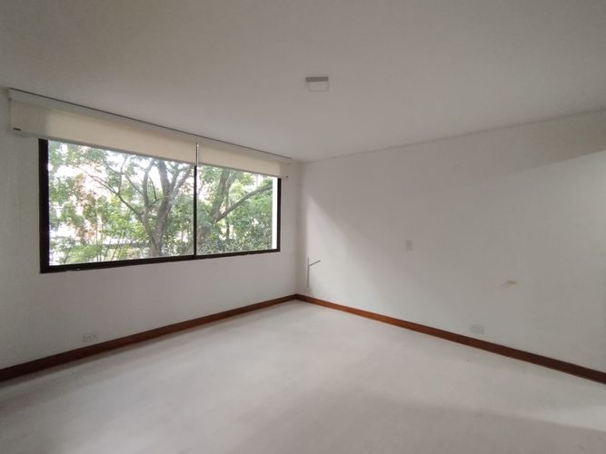Apartamento de 4 alcobas en arriendo en El Poblado, Medellín, 320 m² · foto 19 de 20