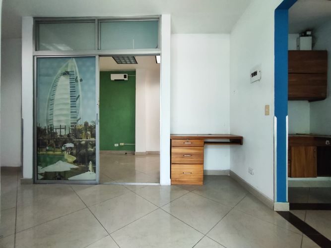 Local en arriendo en Villa Nueva, Medellín, 38 m² · foto 5 de 10