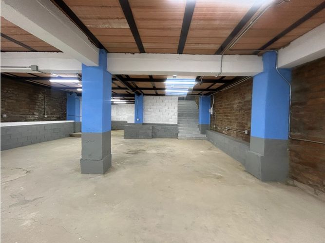 Bodega en arriendo en Prado, Medellín, 240 m² · foto 3 de 12
