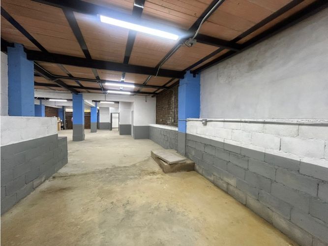Bodega en arriendo en Prado, Medellín, 240 m² · foto 7 de 12