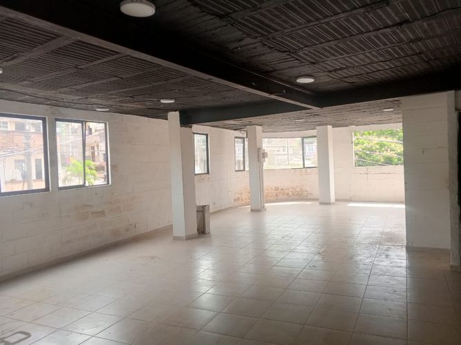 Local en arriendo en Aranjuez, Medellín, 120 m² · foto 2 de 13