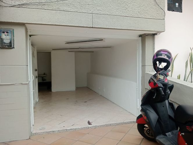 Local en arriendo en Laureles, Medellín, 17 m² · foto 7 de 8