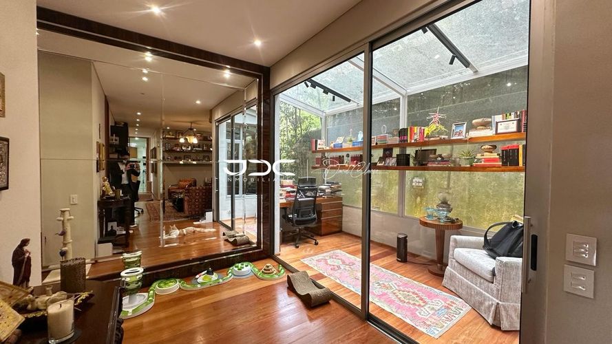 Apartamento de 4 alcobas en venta en Los Rosales, Bogotá, 452 m² · foto 4 de 14