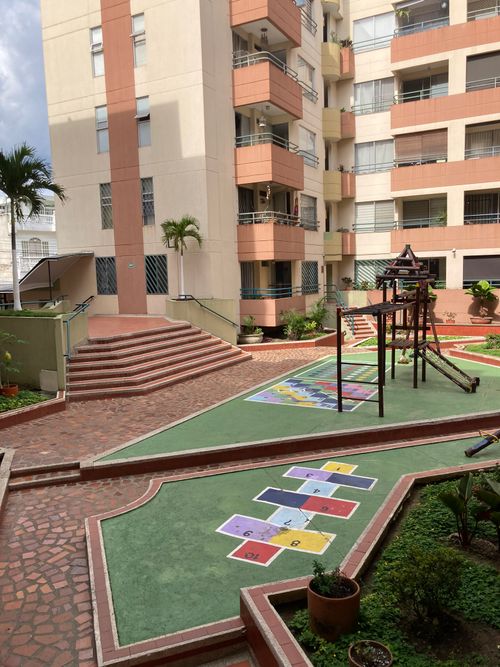 Apartamento de 3 alcobas en venta en Sector La Luisa Bella Suiza, Cali, 82 m² · foto 2 de 17