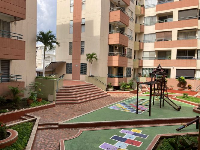 Apartamento de 3 alcobas en venta en Sector La Luisa Bella Suiza, Cali, 82 m² · foto 4 de 17