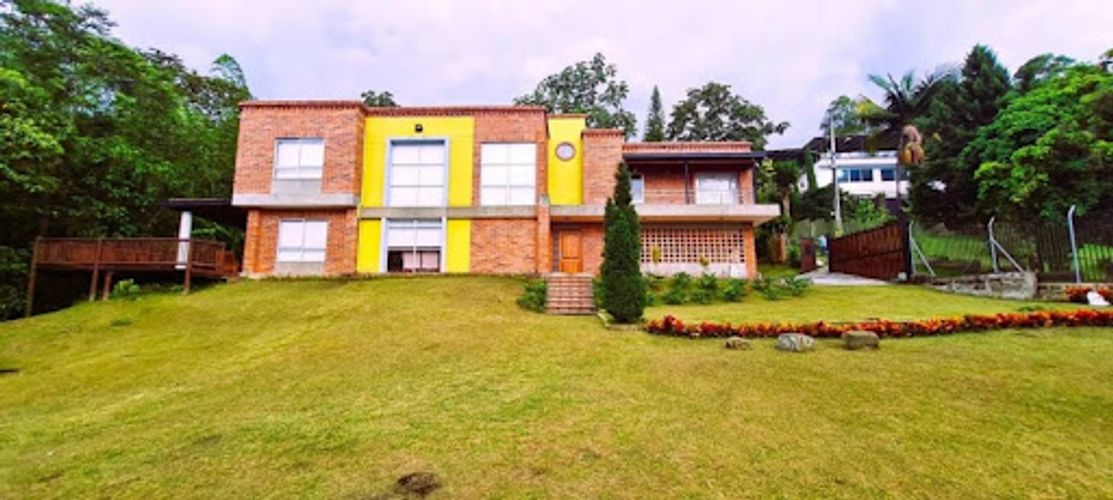 Casa de 5 alcobas en venta en Loma Del Escobero, Envigado · foto 9 de 12