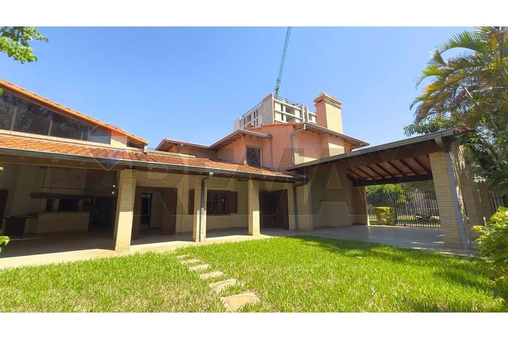 Amplia residencia en zona tranquila y residencial. Fernando de la Mora. Zona Norte. 350,000 $ — foto 3