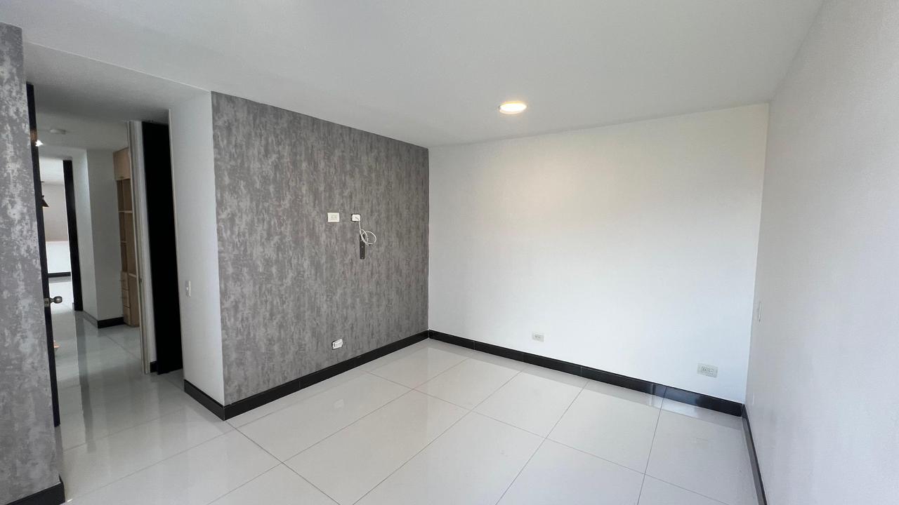 Apartamento en venta en Suramérica, Itagüí · foto 10 de 15