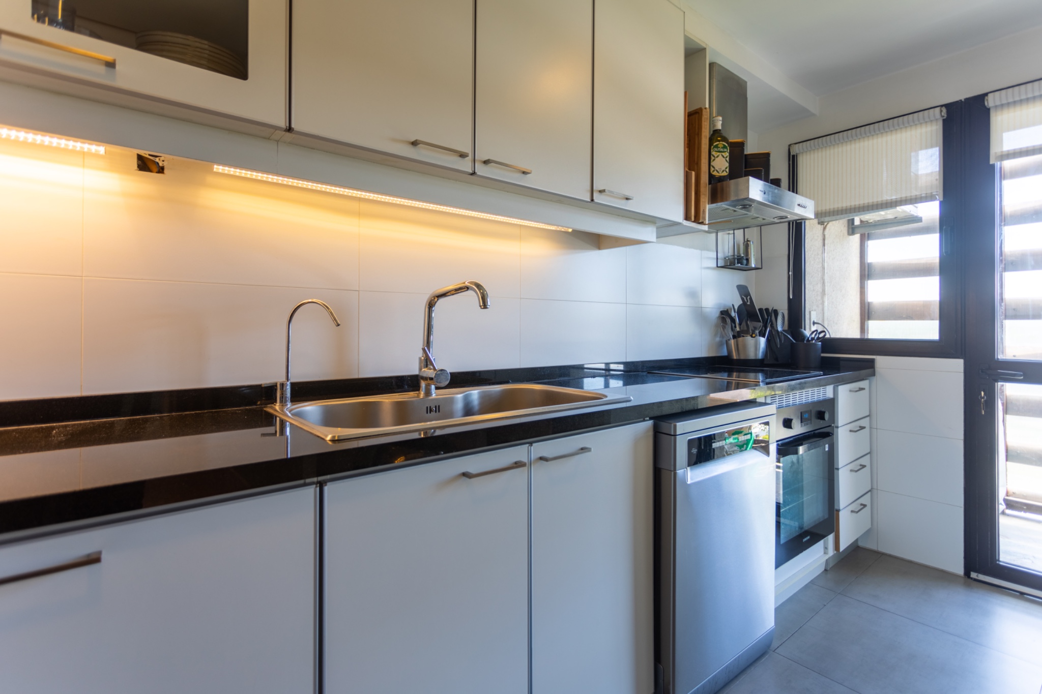 Carrasco Sur, 120 metros. 2 dorms, 2 baños, Muebles. Garaje · Foto 11