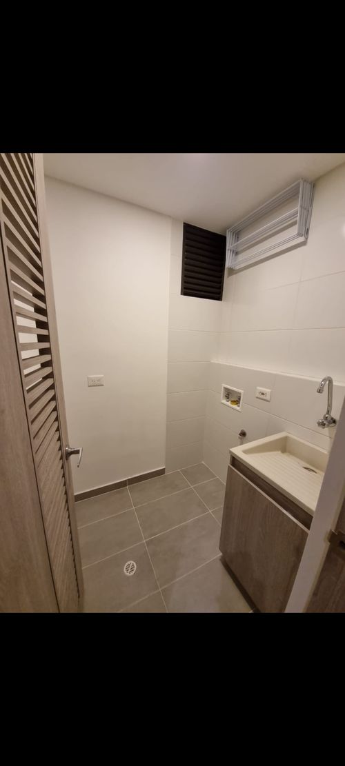Apartamento de 2 alcobas en arriendo en Colina Campestre, Bogotá, 69 m² · foto 5 de 17