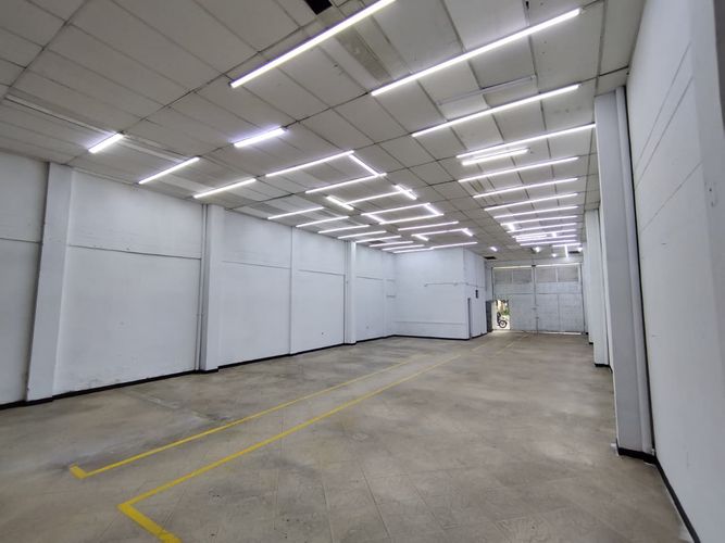 Bodega en arriendo en Camino Verde, Envigado, 267 m² · foto 6 de 18