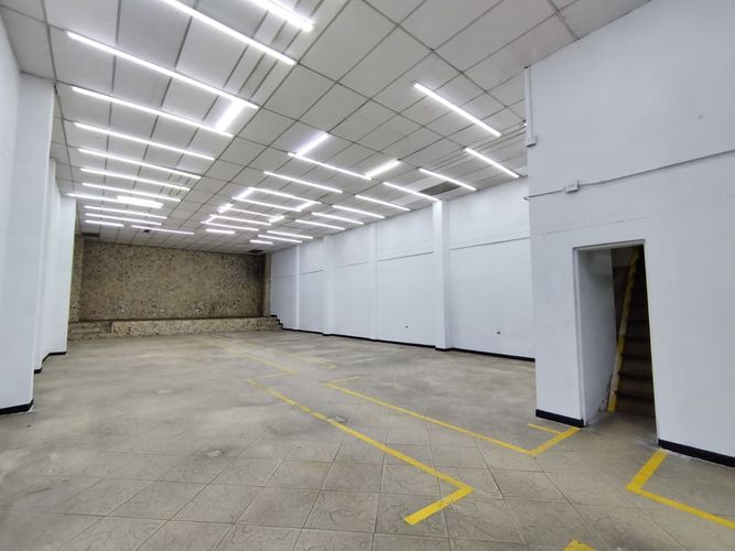 Bodega en arriendo en Camino Verde, Envigado, 267 m² · foto 12 de 18
