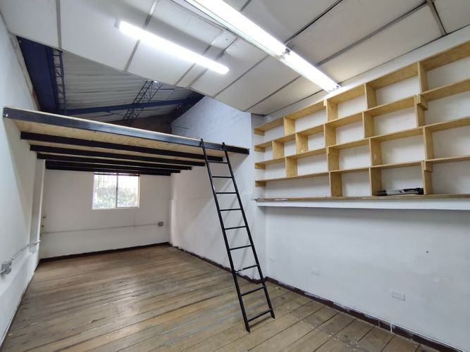 Bodega en arriendo en Camino Verde, Envigado, 267 m² · foto 17 de 18
