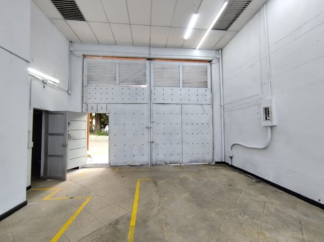 Bodega en arriendo en Camino Verde, Envigado, 267 m² · foto 16 de 18