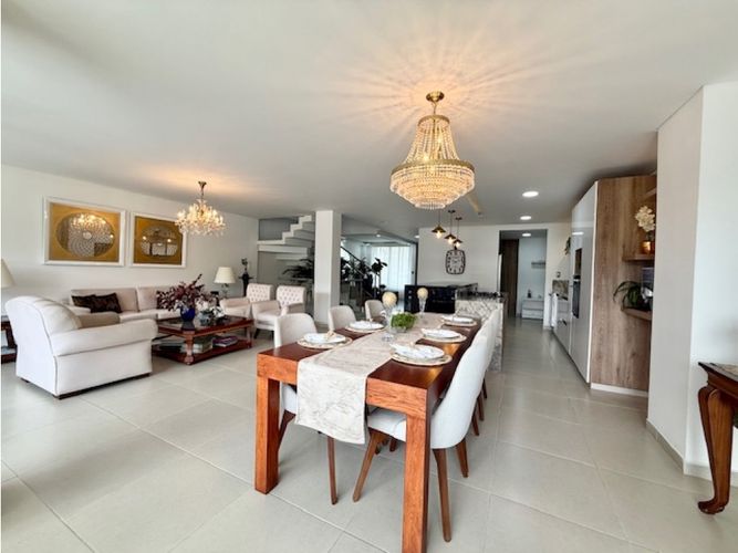 Casa de 4 alcobas en venta en Las Mercedes, Jamundí, 288 m² · foto 4 de 24